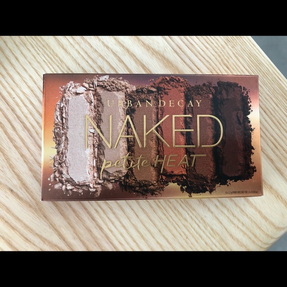 Urban Decay Petite Heat Eyeshadow Palette - Picture 1 of 5